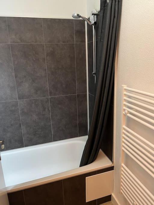 Studio Confortable Aux Portes De Bordeaux Et Medoc Ludon-Medoc Ngoại thất bức ảnh